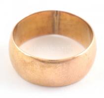 Arany (Au) 14K karikagyűrű, jelzett, forrasztásnyommal, méret: 59 nettó: 6,72 g