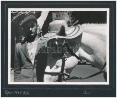 1939 Juci a ló, kalapban, portréfotó albumlapon, 8x11 cm