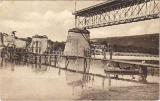 Üdvözlet a hidász ünnepről! Felrobbantott híd Zaleszczykinél / WWI Austro-Hungarian K.u.K. military sappers, blown-up bridge near Zalishchyky (Ukraine) (EK)