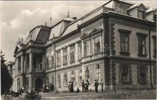 Lengyel, Mezőgazdasági Szakiskola (Apponyi kastély). Képzőművészeti Alap Kiadóvállalat