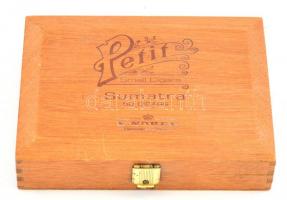 Petit small cigars sumatra fa szivaros doboz, kopott, 3x10,5x14 cm
