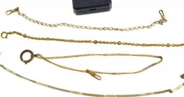 4 db fém zsebóralánc, kopott, műanyag dobozban