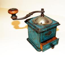 XX. század eleje: fém tekerős kávédaráló