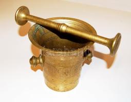 Régi réz mozsár bottal 14 cm magas d: 14 cm