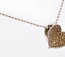Arany(Au) 14K nyaklánc, szív alakú függővel, cirkónia kövekkel, jelzett, h: 45 cm, bruttó: 3 g