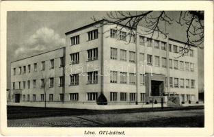 Léva, Levice; OTI, Országos Társadalombiztosító Intézet. Foto Hajdu / hospital (fl)
