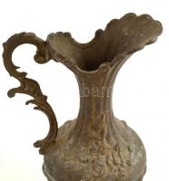 Historizáló stílusú fém dísz kanna, jelzett, kopott, m: 18 cm