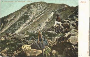 Tátra, Vysoké Tatry; Kriván csúcsa, hegymászó felszereléssel. Feitzinger Ede 617. 1904/14. / Der Krivangipfel, mountain climber with his equipment