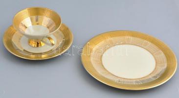 Bavaria jelzésű porcelán csésze aljjal és süteményes tányérral, matricás, jelzett, kopásokkal, m: 6 cm, d: 15 cm, 19,5 cm