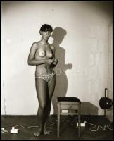 cca 1979 A Bermuda-háromszögek örök rejtélyét kutatva, Menesdorfer Lajos (1941-2005) budapesti fotóm...