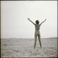 cca 1990 Aktmodellek kavalkádja, Menesdorfer Lajos (1941-2005) budapesti fotóművész hagyatékából, 6 ...