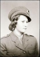 cca 1949 Nők egyenruhában (katonák és/vagy rendőrök és/vagy államvédelmisek?),  Mosonyi Antalné (?-?...