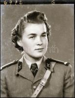 cca 1949 Nők egyenruhában (katonák és/vagy rendőrök és/vagy államvédelmisek?),  Mosonyi Antalné (?-?...
