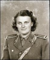 cca 1949 Nők egyenruhában (katonák és/vagy rendőrök és/vagy államvédelmisek?),  Mosonyi Antalné (?-?...