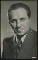 cca 1940 Páger Antal (1899-1986) színművész, Angelo fotó, jelzett, 15x24 cm