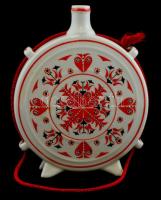 Hollóházi kulacs. VII. Nemzetközi Belügyi Spartakiád. Matricás, jelzett, enyhén kopott. 19 cm