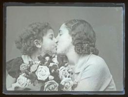 cca 1948 előtt készült felvételek polgári személyekről, a kiskunfélegyházi Marika-fotó műteremben, 17 db vintage üveglemez NEGATÍV, 9x12 cm és 9x6 cm