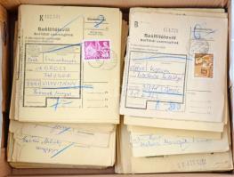 1965-1990 több mint 400 db csomagszállító fiókposta bélyegzésekkel (cipős dobozban)