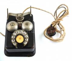 cca 1940 Telefon készülék. Fém házzal, bakelit kagylóval. EIV. Rt. jelzett 20x16x20 cm