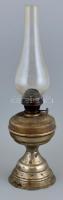 Régi petróleum lámpa, üvegbúrával, az üvegbúrán csorbával, kopott, m: 42,5 cm