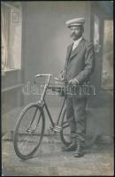 1919 Biciklis portré, fotólap, 14x9 cm