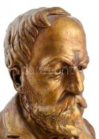 Jelzés nélkül: Jókai Mór mellszobra. Festett gipsz. Kis lepattanással. 32 cm
