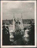 cca 1930-1940 Szabadság-híd, fotó, 8x6 cm