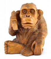 Műgyanta majom figura, 20x16 cm