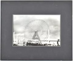 Gaál Zoltán (1953-): Napló 97 Kobe. Hátoldalán jelzett és címkén feliratozott fotó, 2001-es nagyítás...