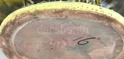 XIX. sz. vége: JS (Josef Steidl): Fajansz kínáló. Jelzett, kézzel festett, kis lepattanással, 21,5×1...