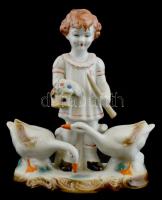 Kislány libákkal, kézzel festett, jelzett, kis kopásnyomokkal, 18×19 cm