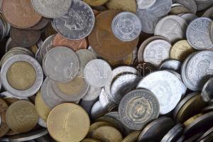 Vegyes ~2,15kg-os fémpénz tétel benne 1,5 svájci frank T:vegyes