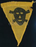 1939-1945 II. világháborús német aknamezőt jelölő eredeti zászlócska, sérülésekkel, 11x8 cm / 1939-1945 II. World War, German flag marking a mine field, damaged, 11x8 cm
