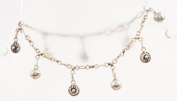 Ezüst(Ag) golyós, virágos karkötő, jelzett, h: 19 cm, nettó: 7,4 g