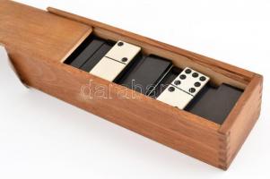 Régi, nagy méretű  dominó fa dobozban