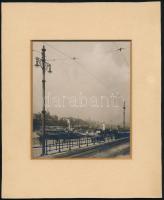 cca 1920-1940 Budapesti fotók, 5 db fotó paszpartuban, közte dunai panorámával, Hősök-tere részletével, két utcarészlettel, 10x6 cm és 13x11 cm közötti méretben