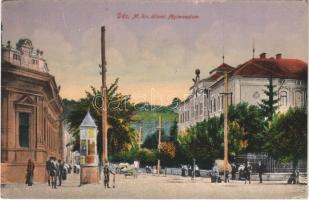 1917 Dés, Dej; M. kir. állami főgimnázium, hirdetőoszlop, utca / grammar school, street, advertising column (EK)