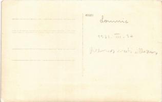 1932 Tátralomnic, Tatranská Lomnica (Magas Tátra, Vysoké Tatry); vasútállomás, várakozó utasok télen...