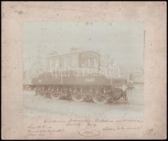1901 Elektromos lokomotív Valtellina vasút részére, készítette: Ganz és Társa, kartonra kasírozott fotó, feliratozva, kis kopásnyomokkal, foltokkal, 20×26 cm