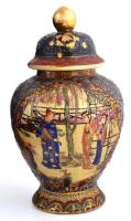 Japán satsuma fedeles váza. Kézzel festett, jelzett, kis kopással. m: 28 cm