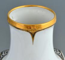 Hollóházi Jurcsák László által tervezett váza, Vénusz születése. Matricás, jelzett, minimális kopáss...