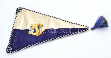 Több, mint 60 éves MTK selyem asztali zászló, jó állapotban, h: 32 cm