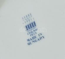 Zsolnay váza. Matricás, jelzett, kis kopásokkal m: 20 cm