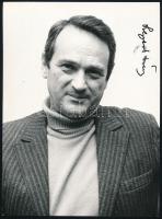 Szepesi György (1922-2018) sportriporter, MLSZ vezető aláírt fotója