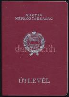 1974 Magyar Népköztársaság által kiállított piros útlevél / Hungarian passport