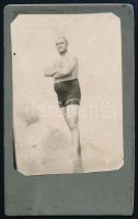 cca 1900 Keszthely, fürdőruhás férfi vizitkártya méretű fotó