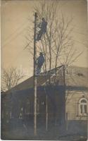 1914 Budapest XVII. Rákoscsaba, községi villamosítás, villanyvezeték szerelők, akácméz kapható tábla. photo