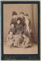 cca 1890 Nagy család, keményhátú fotó Schöfft K. budapesti műterméből, 16×11 cm