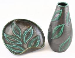 É jelzéssel: iparművész váza + tál. Mázas kerámia, kézzel festett, jelzett, hibátlan. m:23 cm, 20x20 cm