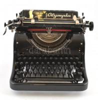 cca 1930-40 Antik Olympia írógép magyar billentyűzettel, restaurált, ,űködőképes, hátoldalán kopásnyomokkal. Ca. 26x40x34 cm